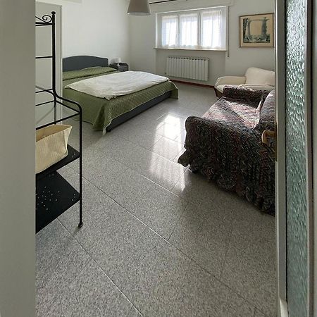 Casa Serena Induno Olona Eksteriør bilde